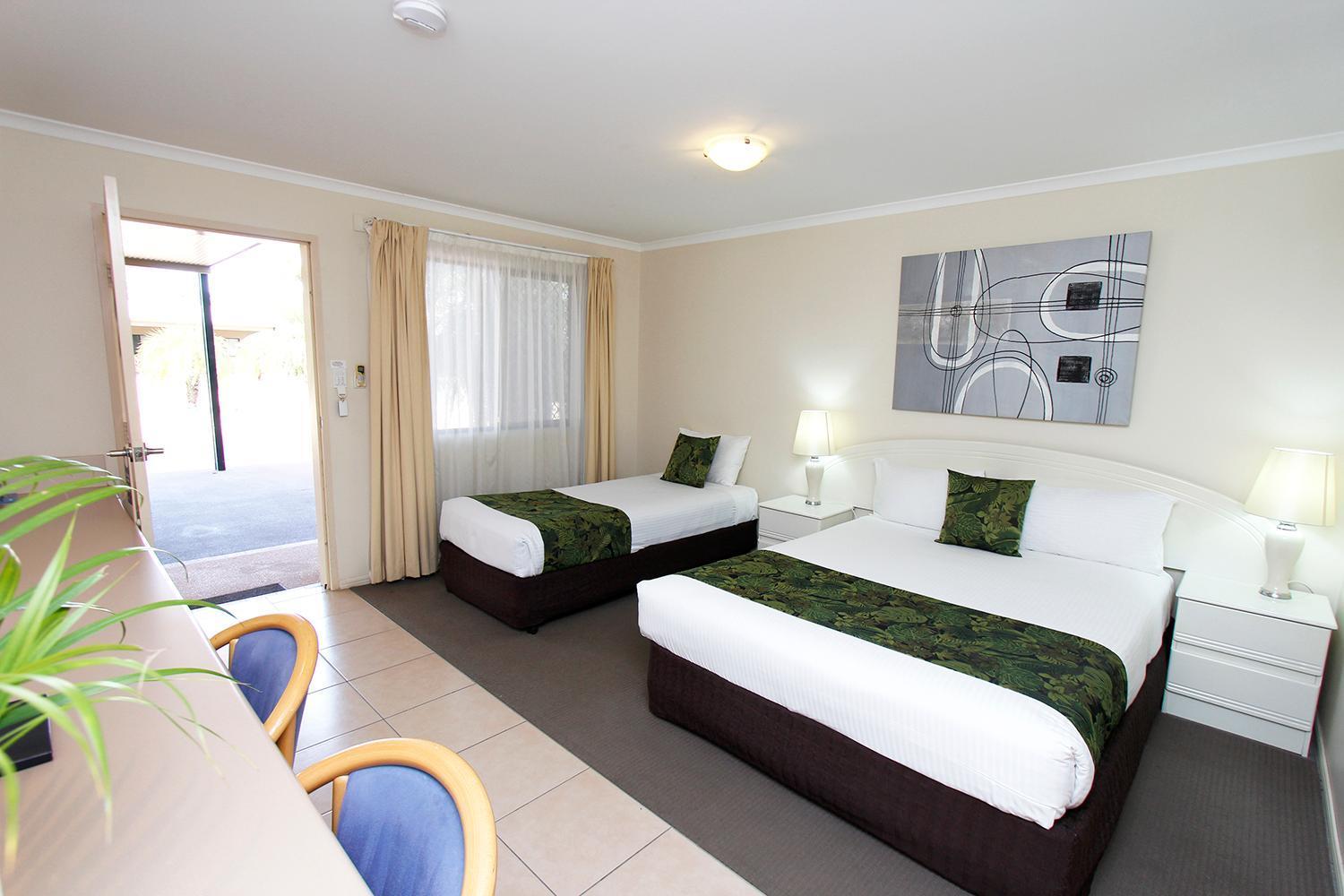 The Palms Motel Чинчила Екстериор снимка