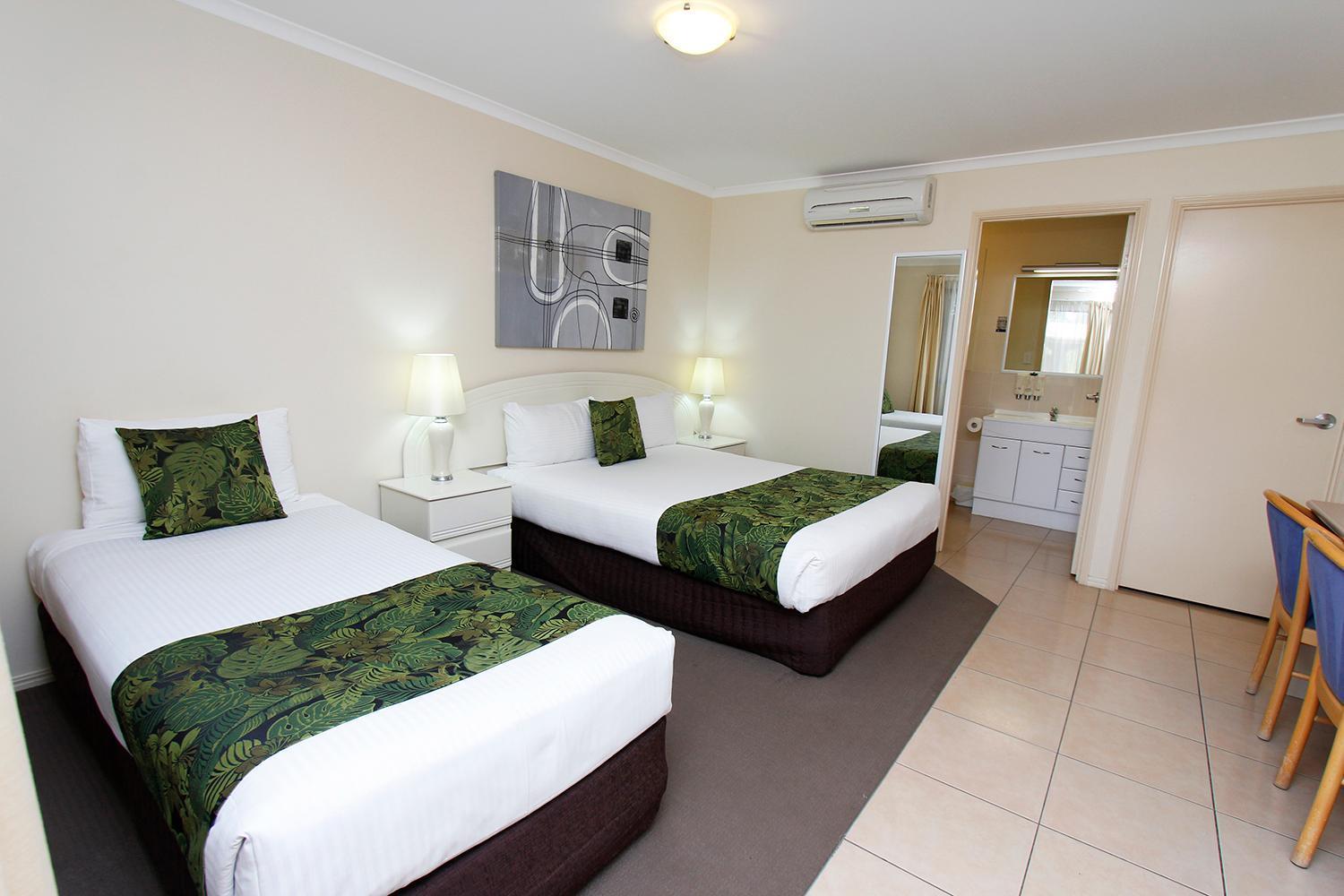 The Palms Motel Чинчила Екстериор снимка