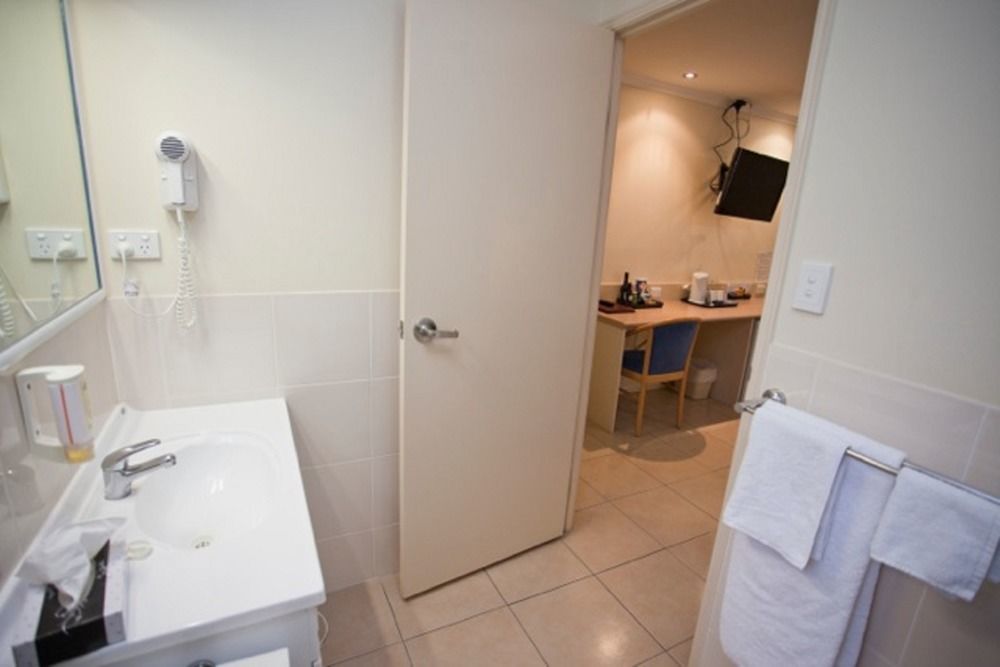 The Palms Motel Чинчила Екстериор снимка
