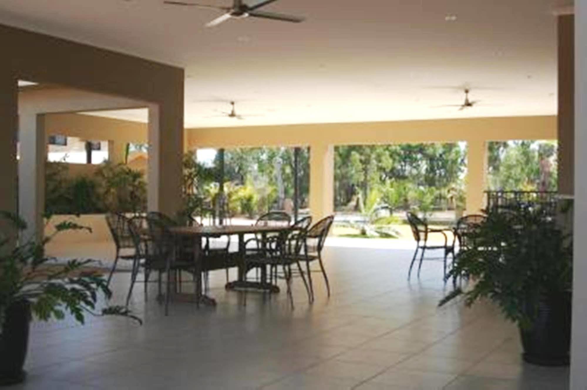 The Palms Motel Чинчила Екстериор снимка